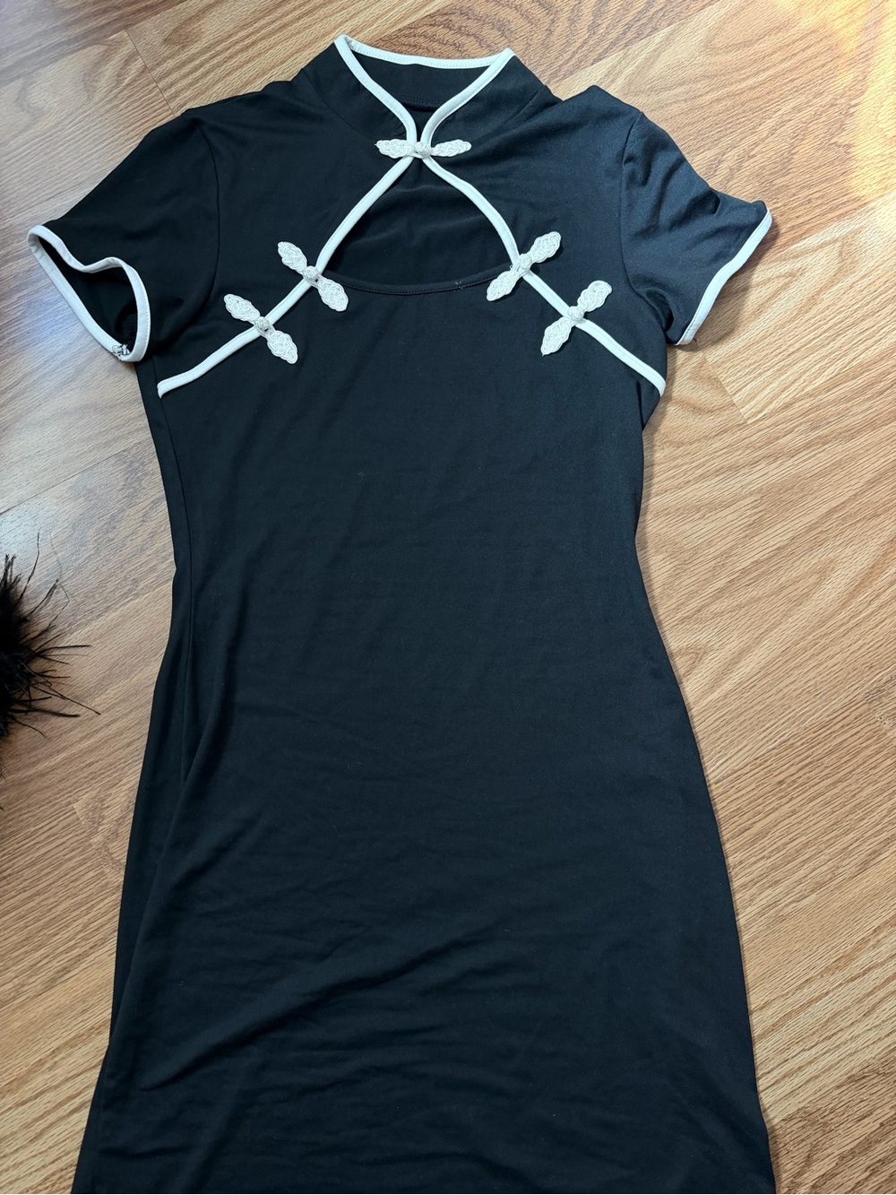 Classic Black Short-Sleeve Cheongsam-Inspired Tunic with White Trim